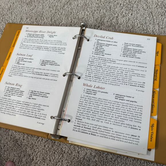 Vintage 1977 Montgomery Ward Adventures in Microwave Cooking Recipe Book Binder - Picture 8 of 16